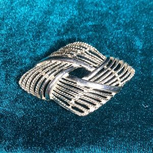Vintage marked Hollywood silver-tone brooch